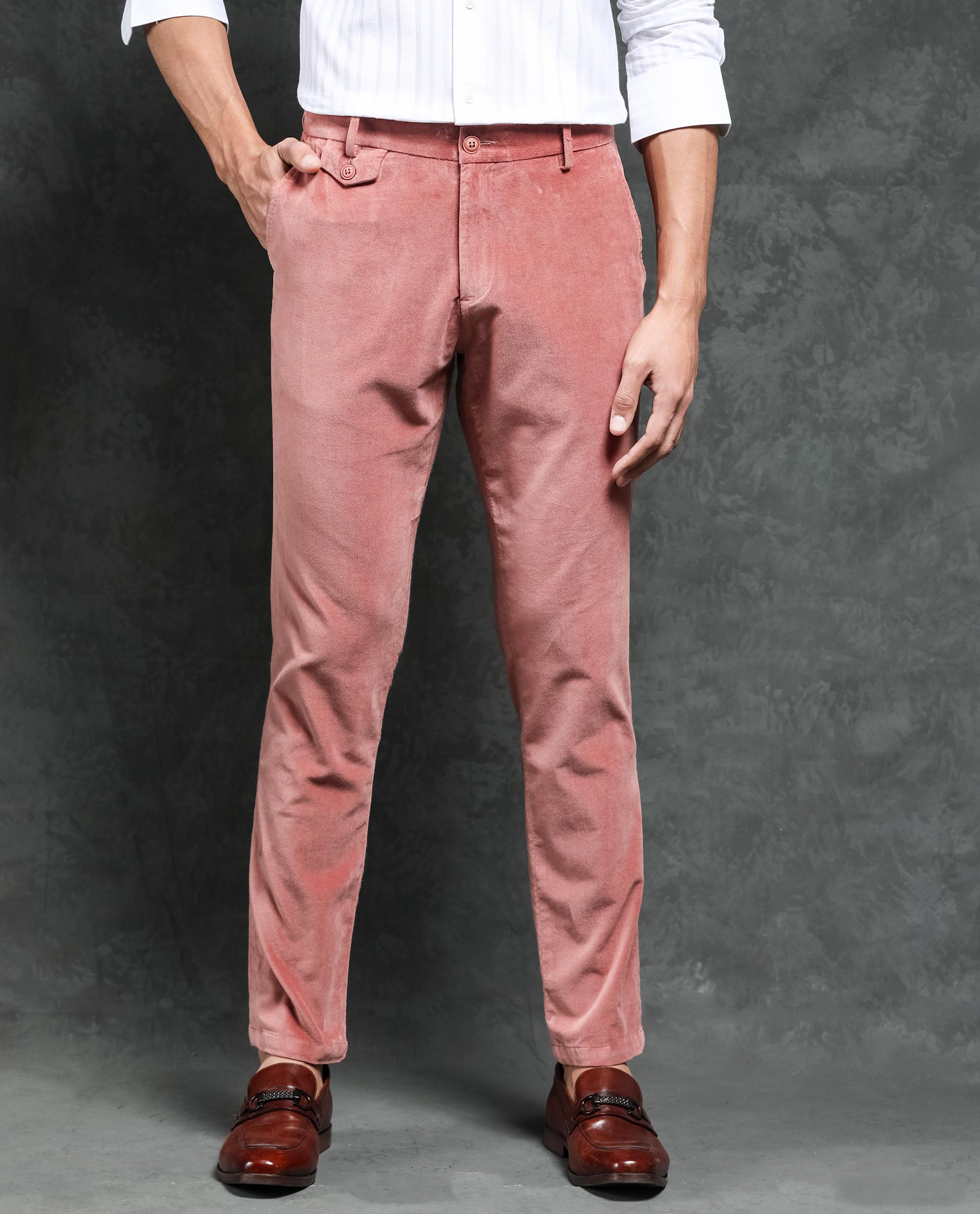 Rare Rabbit Men's Cloy Pink Solid Mid-Rise Regular Fit Velvet Trousers