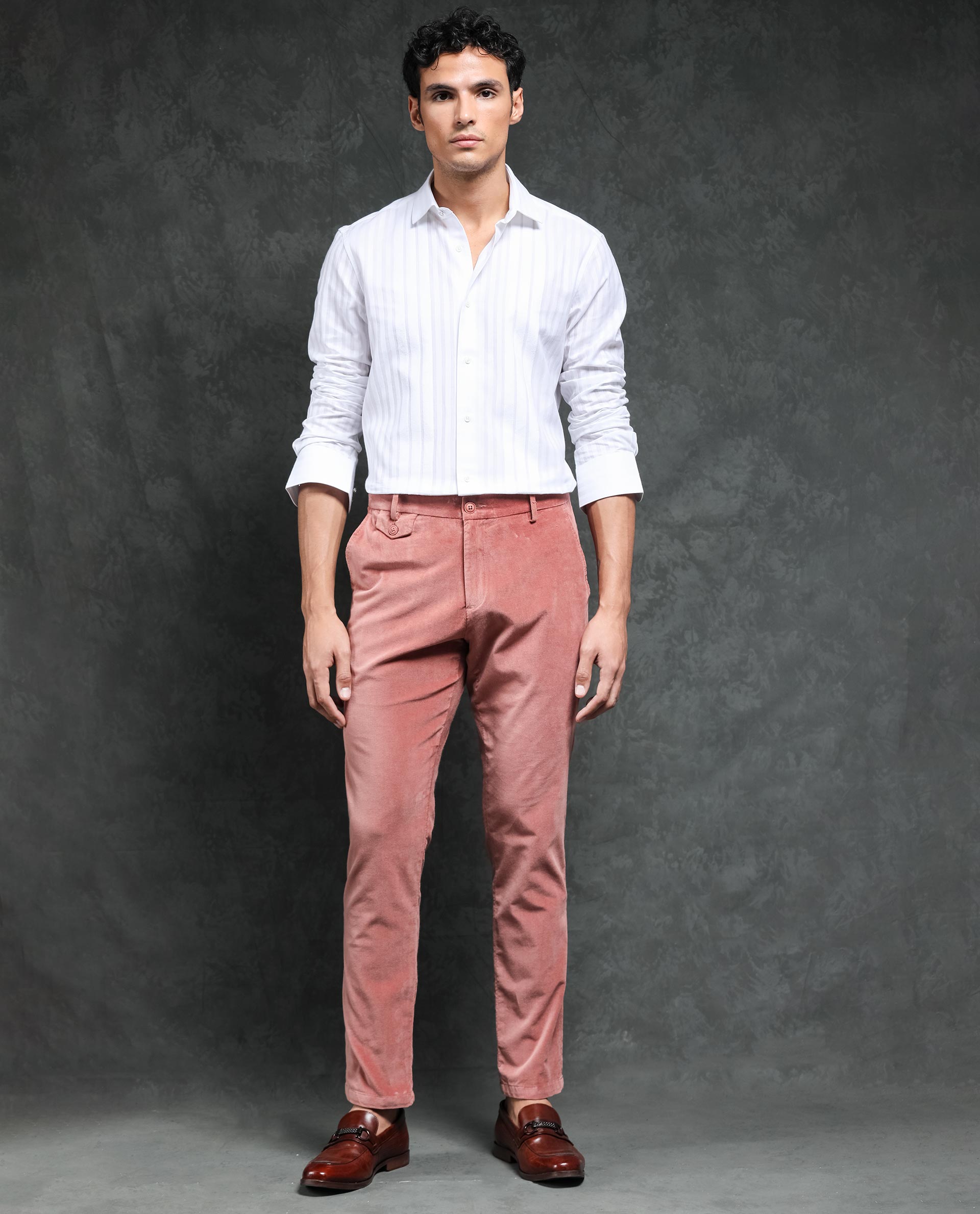 Rare Rabbit Men's Cloy Pink Solid Mid-Rise Regular Fit Velvet Trousers