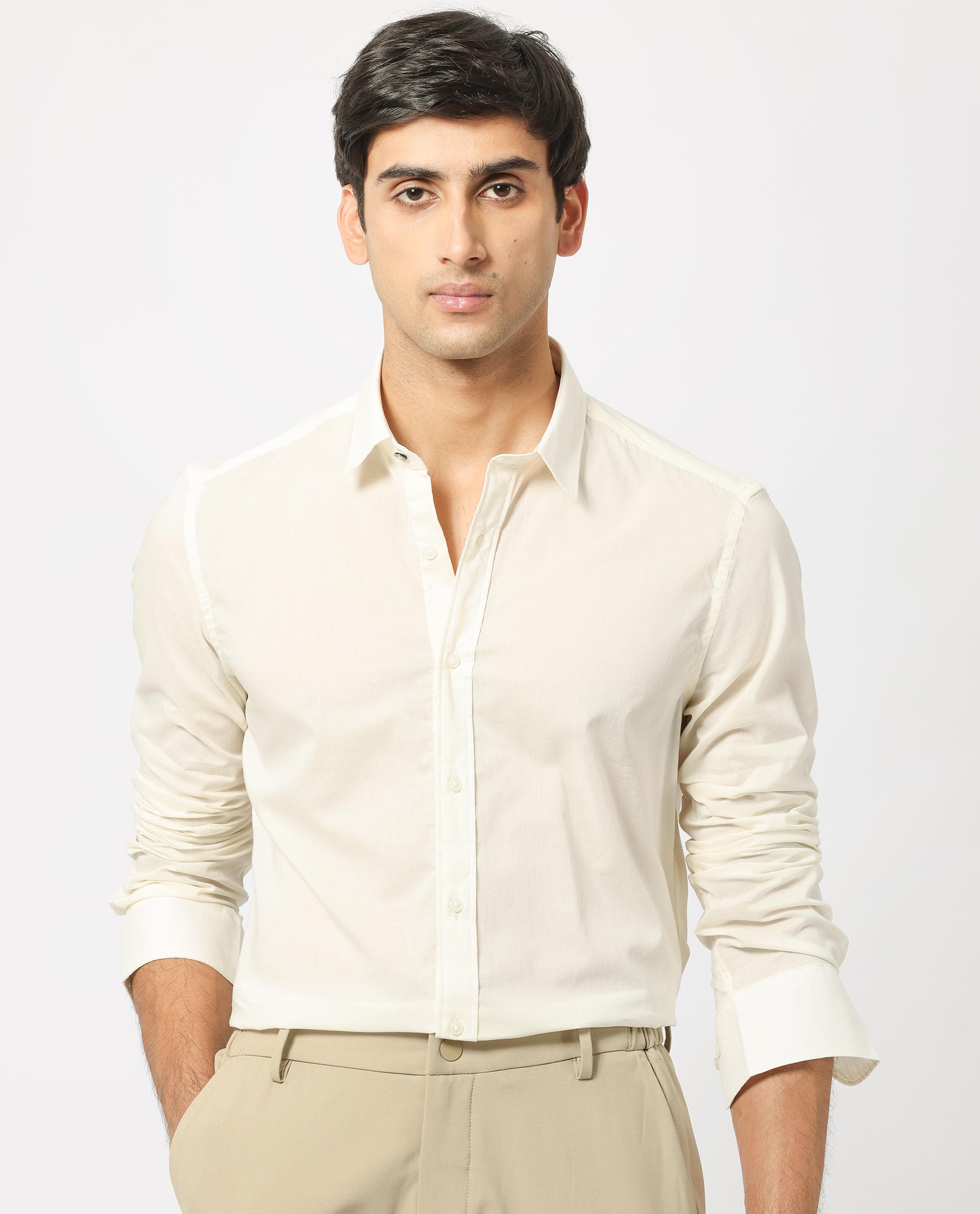 Rare Rabbit Men's Flees White Cotton Fabric Full Sleeves Solid Shirt
