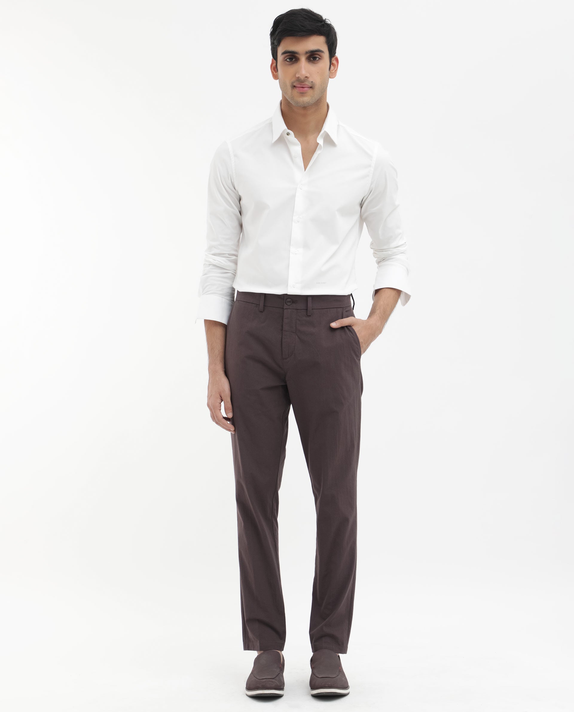 Rare Rabbit Mens Harlow Brown Cotton Fabric Regular Fit Mid Rise Seersucker Trousers