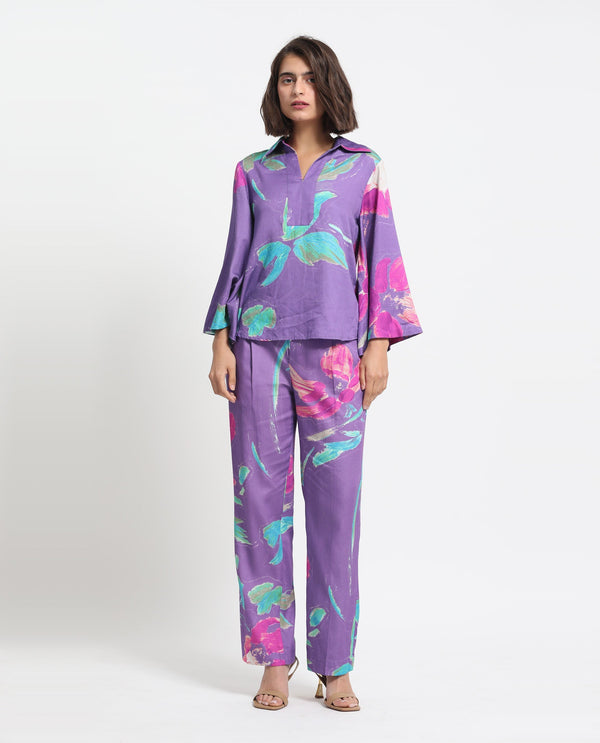 Rareism Women Martin Dark Blue Cotton Fabric Drawstring Closure Relaxed Fit Floral Print Ankle Length Trousers