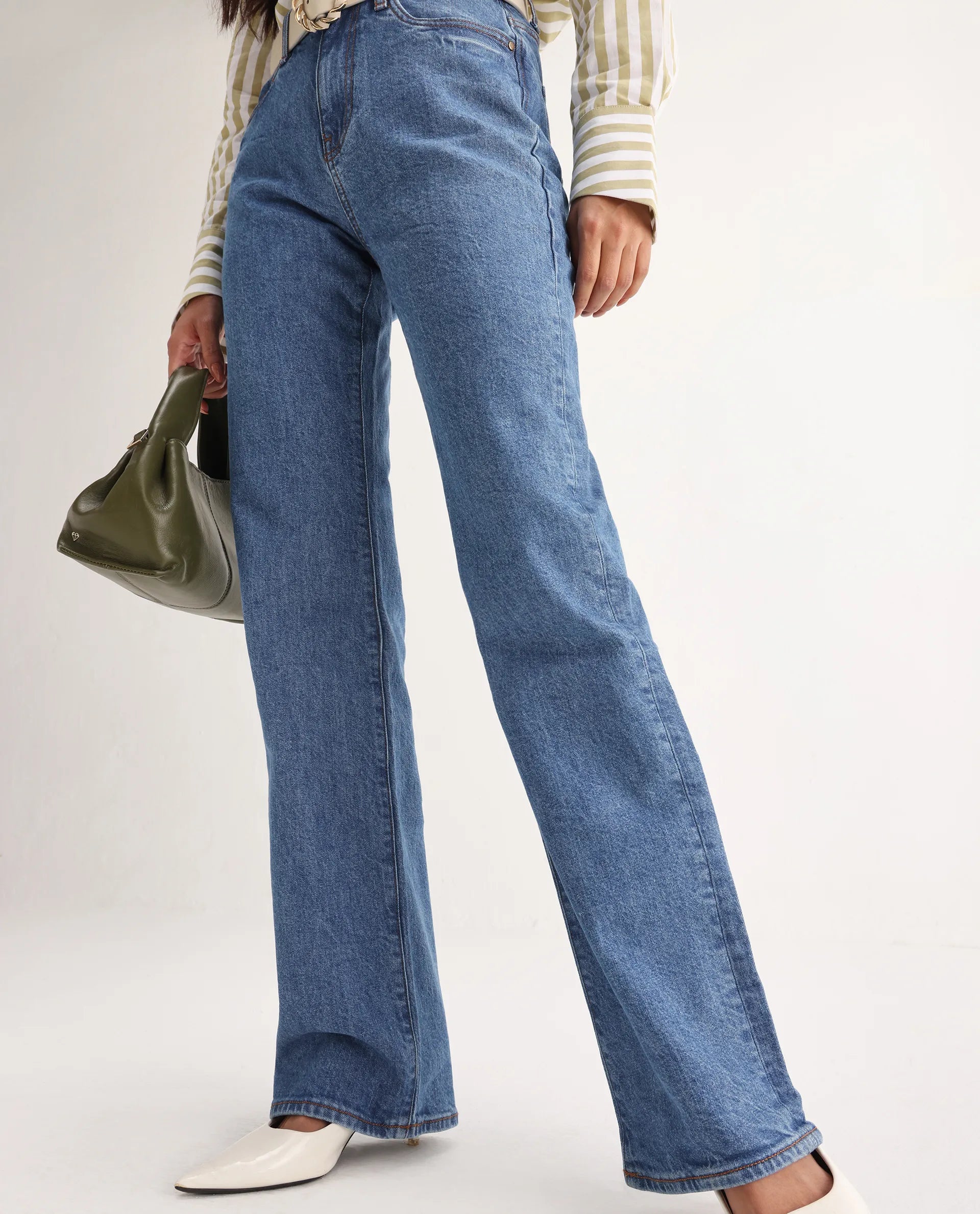 Rareism Women Osseo Blue Cotton Elastane Fabric Solid Regular Length Jeans