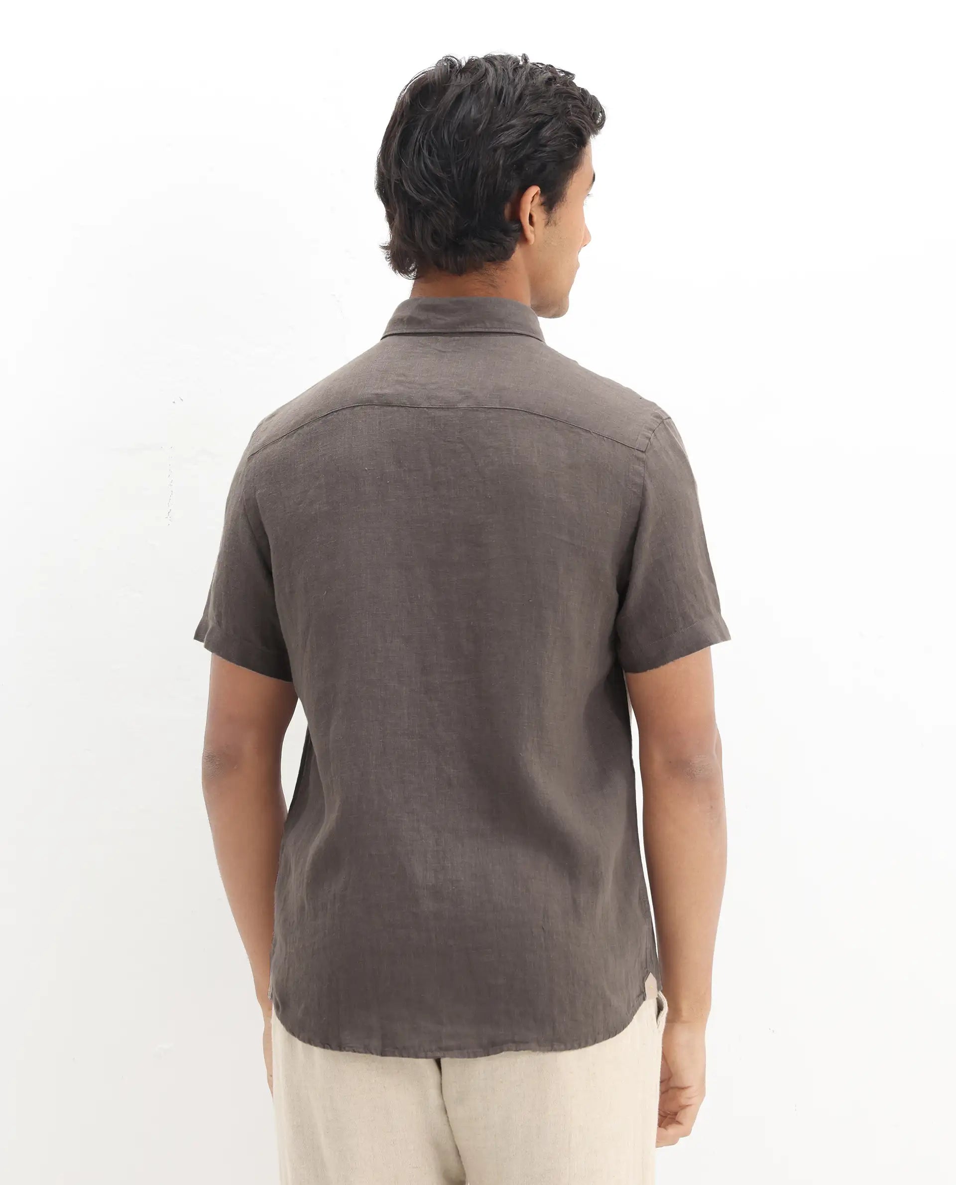 Rare Rabbit Men's Poist Dark Brown Linen Fabric Short Sleeve Collared Neck Button Closure Plain Shirt