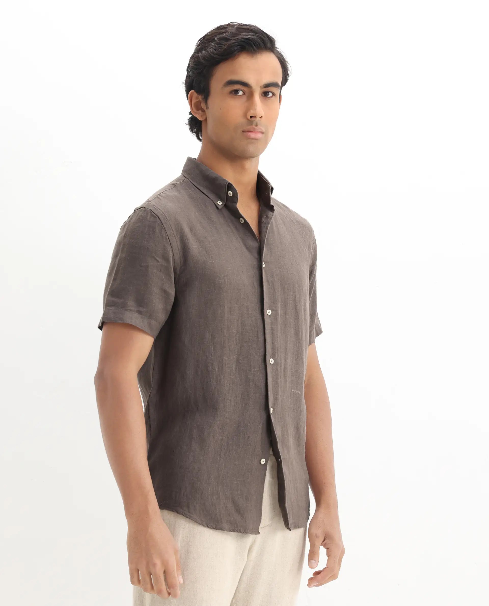 Rare Rabbit Men's Poist Dark Brown Linen Fabric Short Sleeve Collared Neck Button Closure Plain Shirt