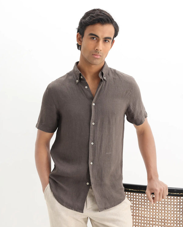 Rare Rabbit Men's Poist Dark Brown Linen Fabric Short Sleeve Collared Neck Button Closure Plain Shirt