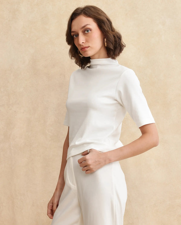 Rareism Women Rohdrio Off White Knitted Plain Top