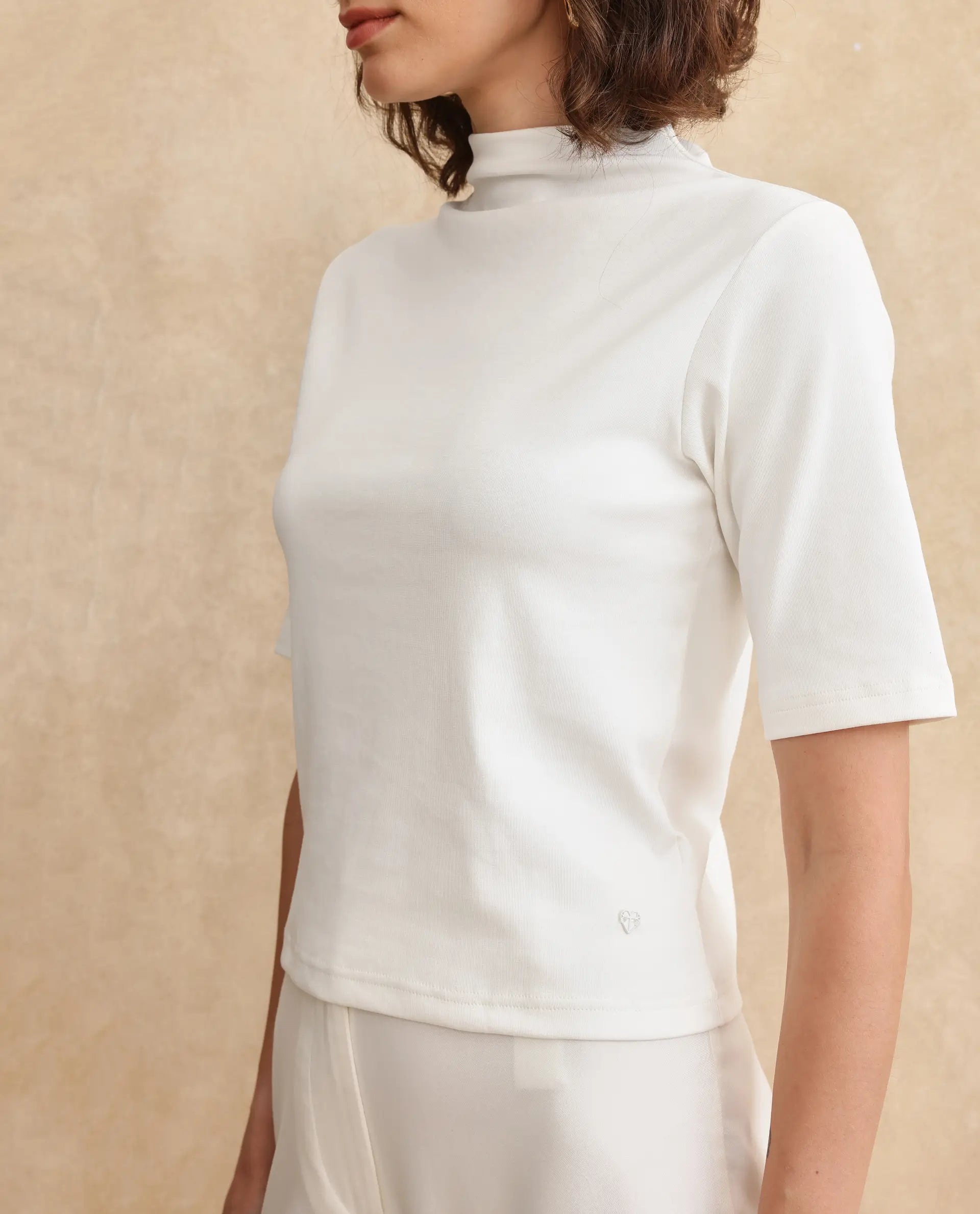 Rareism Women Rohdrio Off White Knitted Plain Top