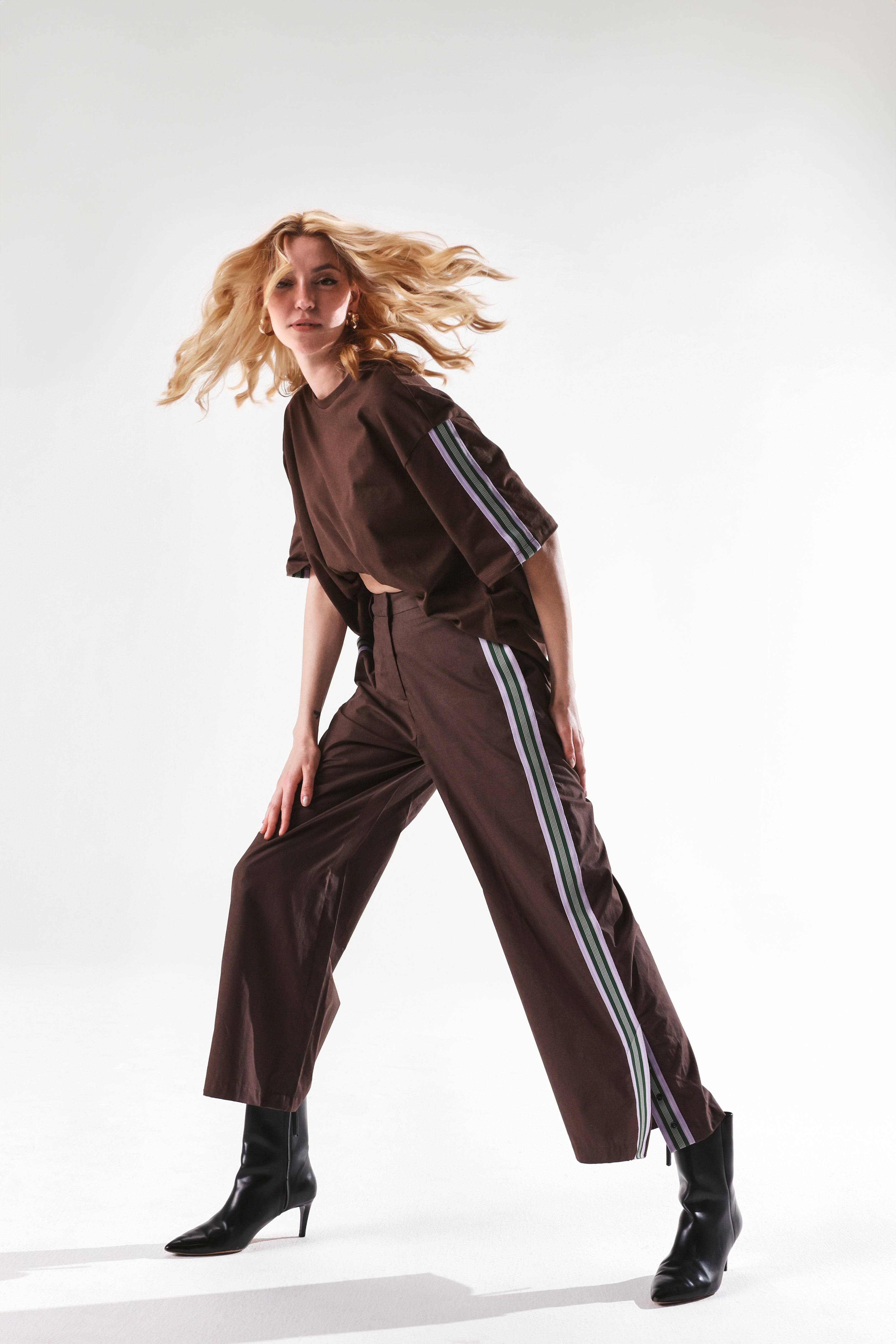 Rareism Women Nonwen-B Brown Cotton Fabric Hook Closure Wide Fit Ankle Length Plain Trouser