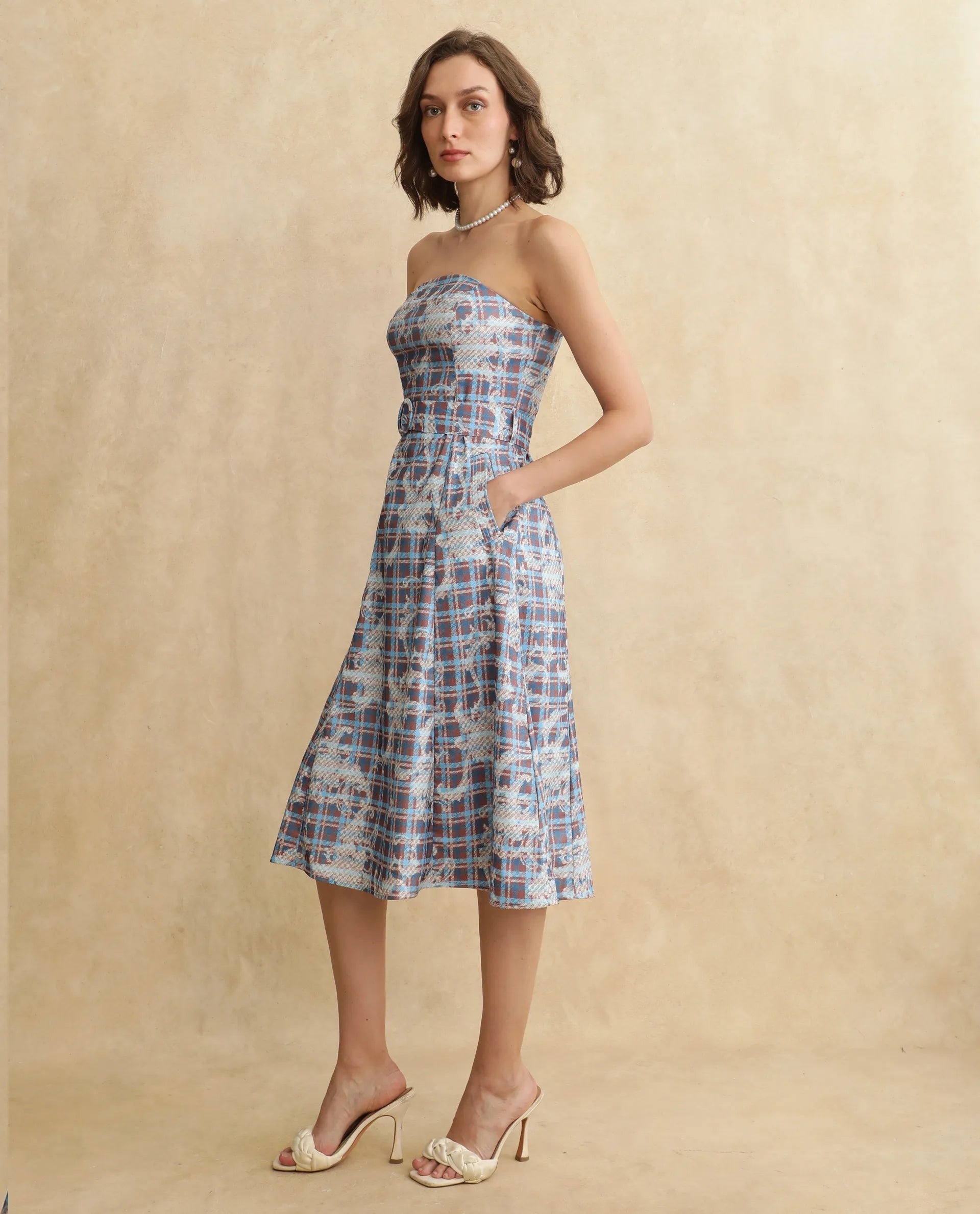 Rareism Women Yerd Blue Sleeveless Tube Neck Flared Midi Geometric Print Dress