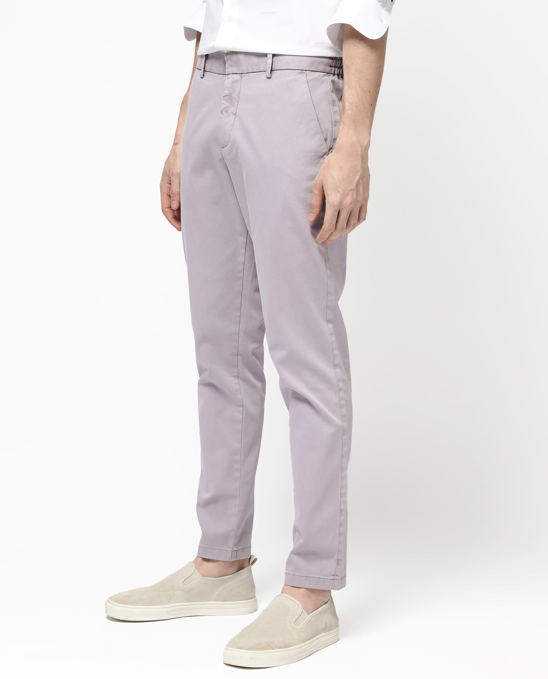 Rare Rabbit Mens Orany Pastel Purple Cotton Lycra Solid Mid Rise Overdyed Regular Fit Trouser