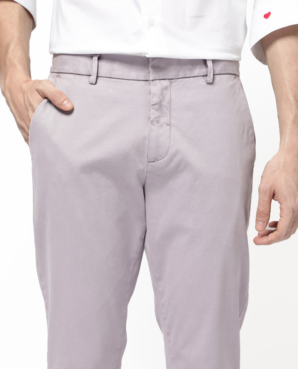 Rare Rabbit Mens Orany Pastel Purple Cotton Lycra Solid Mid Rise Overdyed Regular Fit Trouser