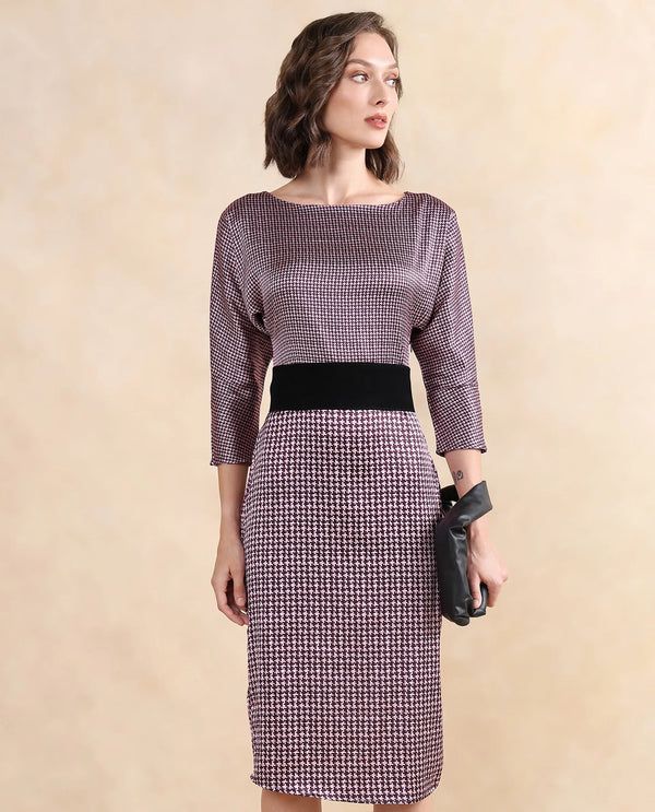 Rareism Women Abovyan Wine Polyester Fabric Full Sleeve Boat Neck Zipper Closure Straight Fit Midi Geometric Print Dress