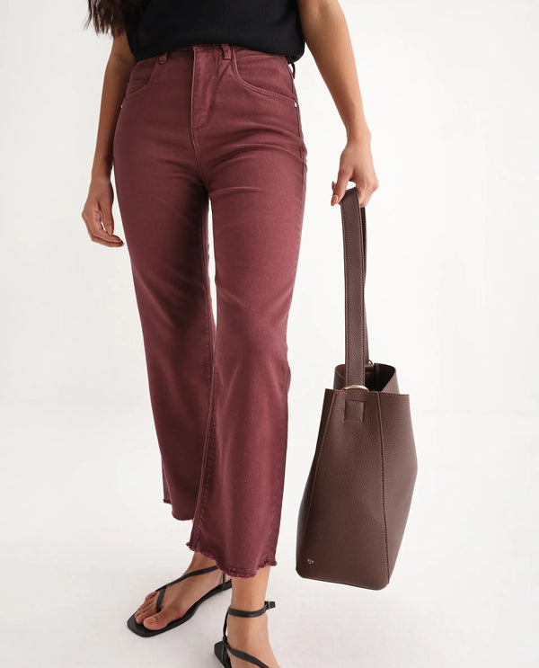 Rareism Women Admiral Maroon Cotton Lycra Fabric Mid Rise Solid Regular Fit Ankle Length Jeans