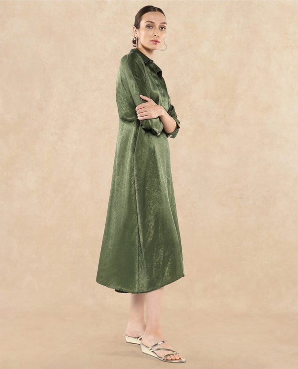 Rareism Women Airbaz Olive Velvet Satin Kimono Sleeve Collared Neck Button Closure A-Line Midi Plain Dress