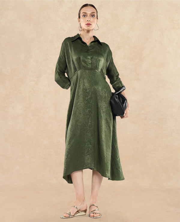 Rareism Women Airbaz Olive Velvet Satin Kimono Sleeve Collared Neck Button Closure A-Line Midi Plain Dress