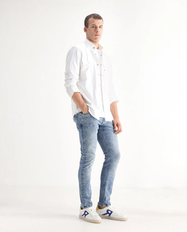 Rare Rabbit Men Anton Light Blue Cotton Polyester Fabric Mid Wash Slim Fit Plain Denim Pant