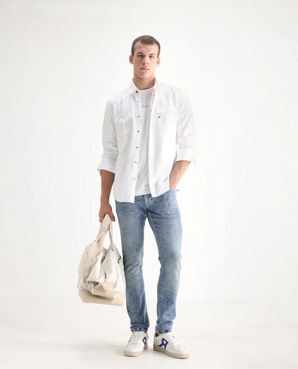 Rare Rabbit Men Anton Light Blue Cotton Polyester Fabric Mid Wash Slim Fit Plain Denim Pant