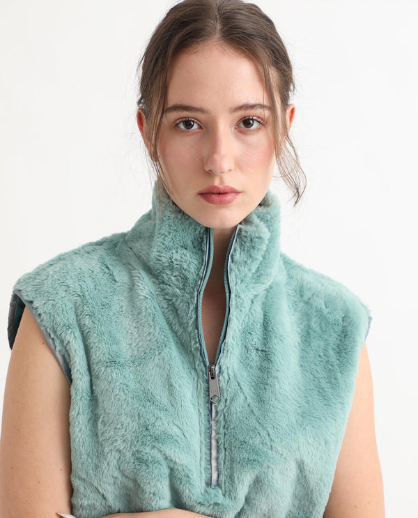 Rareism Women Beauro Green Polyester Fabric Sleeveless Regular Fit Solid Drop Collar Sweater