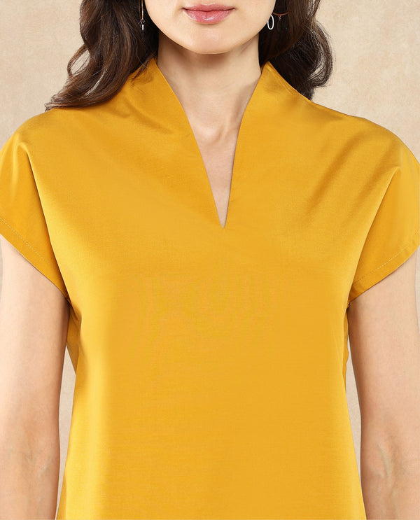Rareism Women Buijit Yellow V-Neck Extended Sleeve Plain Top
