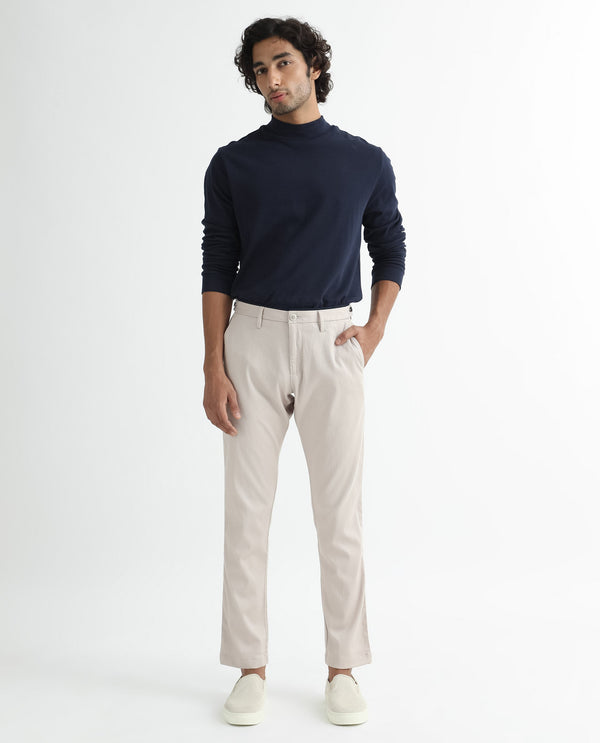 Rare Rabbit Men's Cellular Light Pink Solid Mid-Rise Regular Fit Twill Trouser