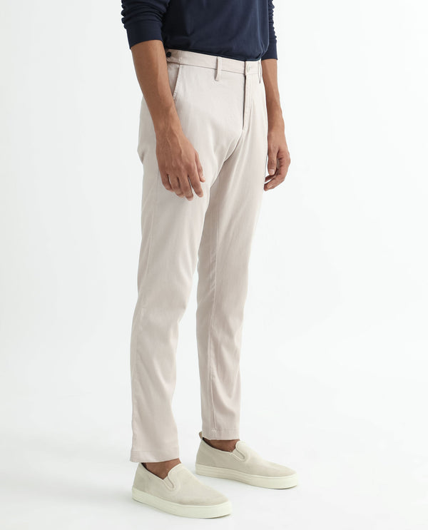 Rare Rabbit Men's Cellular Light Pink Solid Mid-Rise Regular Fit Twill Trouser