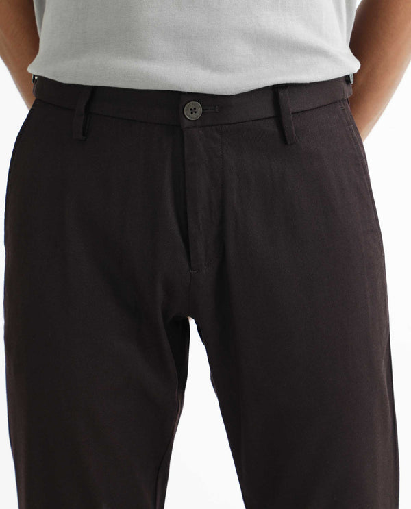 Rare Rabbit Men's Cellular Maroon Solid Mid-Rise Regular Fit Twill Trouser