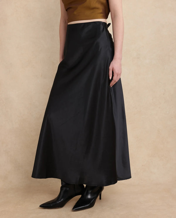Rareism Women Derep-B Black Satin Zipper Closure Straight Fit Ankle Length Plain Skirt
