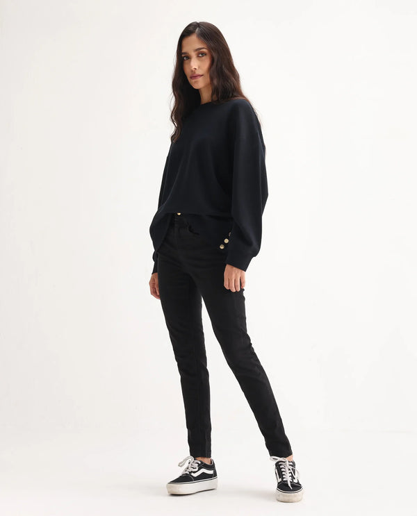 Rareism Women Emerald Black Cotton Lycra Fabric High Rise Solid Slim Fit Ankle Length Jeans