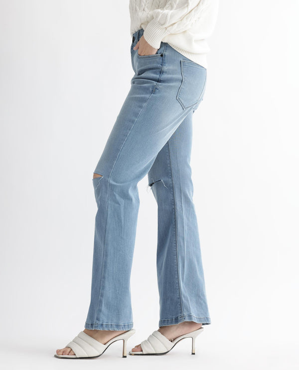 Rareism Women Fritillary Blue Cotton Lycra Fabric Mid Rise Solid Relaxed Fit Ankle Length Jeans