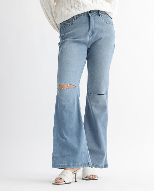 Rareism Women Fritillary Blue Cotton Lycra Fabric Mid Rise Solid Relaxed Fit Ankle Length Jeans