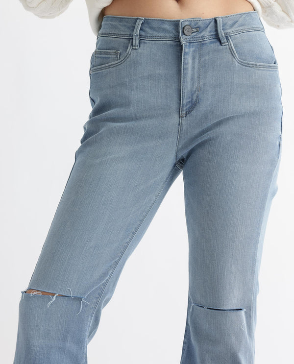 Rareism Women Fritillary Blue Cotton Lycra Fabric Mid Rise Solid Relaxed Fit Ankle Length Jeans