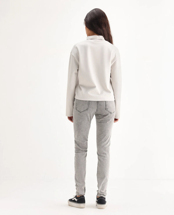 Rareism Women Goliath Grey Cotton Lycra Fabric Mid Rise Solid Slim Fit Ankle Length Jeans