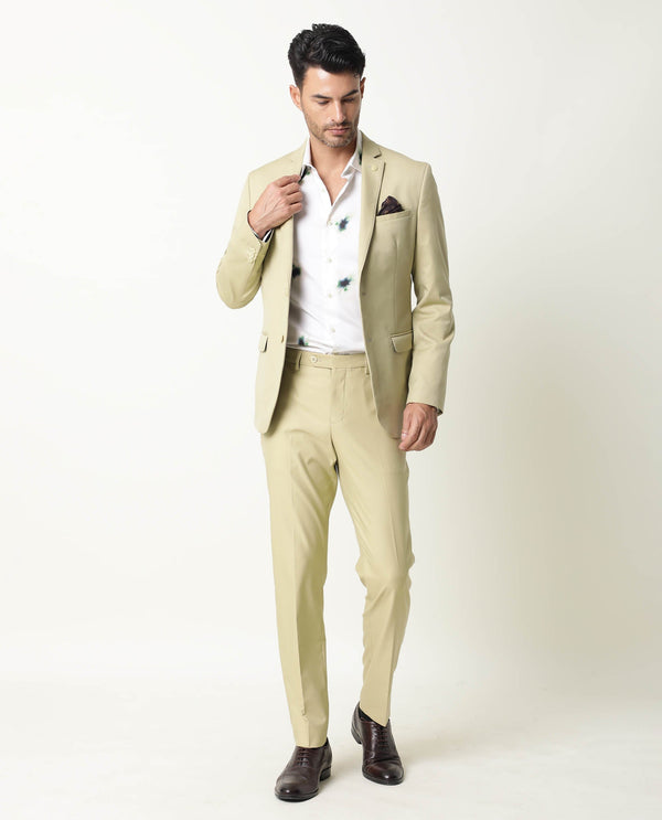 Rare Rabbit Men's Berzu Green Polyester Viscose Fabric Notch Lapel Single Breasted Tailored Fit Solid Blazer