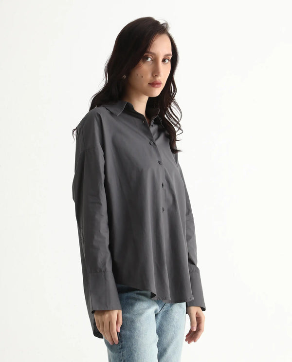 Rareism Women Hertene Grey 60'S Poplin Fabric Cuffed Sleeve Collared Neck Button Closure Boxy Fit Plain Shirt