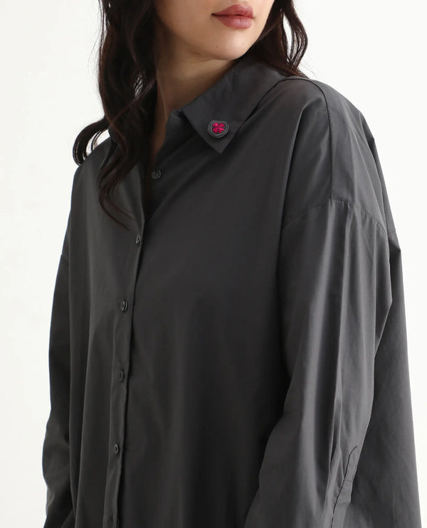 Rareism Women Hertene Grey 60'S Poplin Fabric Cuffed Sleeve Collared Neck Button Closure Boxy Fit Plain Shirt
