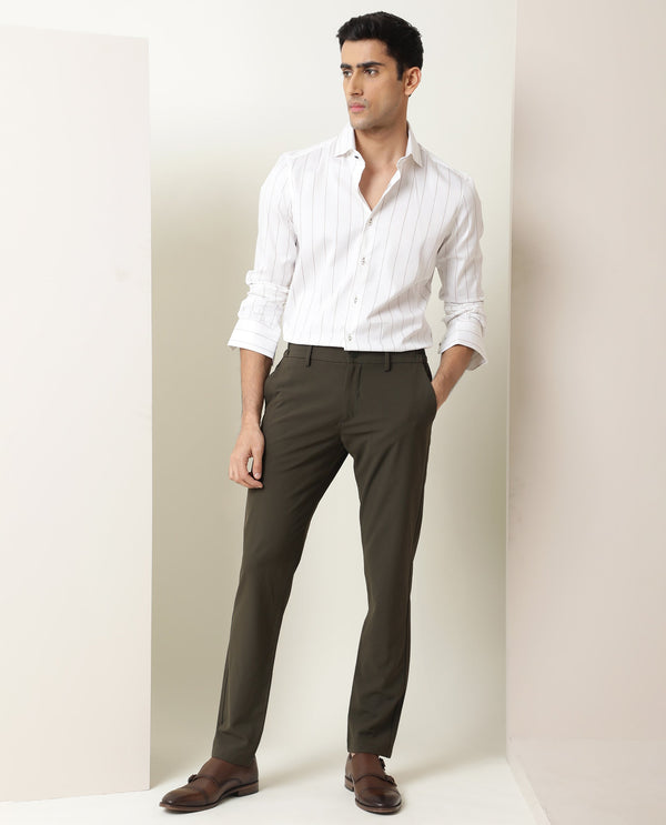 Rare Rabbit Men's Traverse Olive Solid Mid-Rise Regular Fit Stretch Trouser