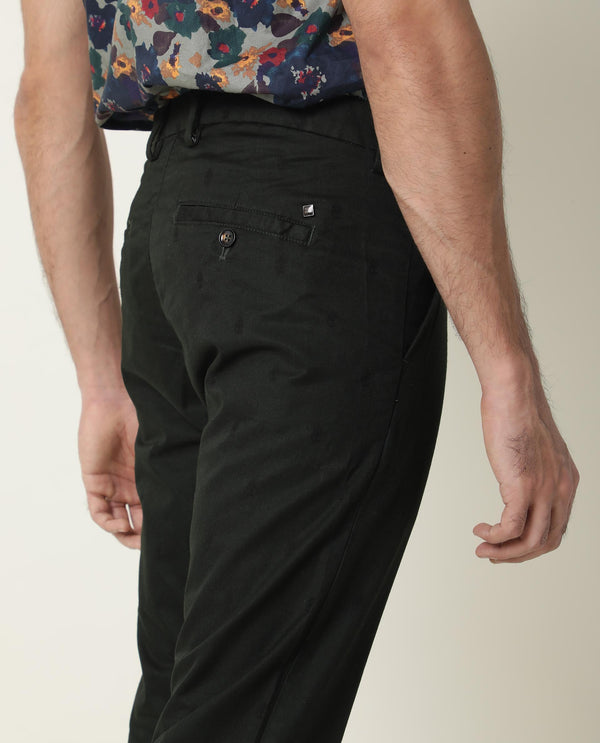 Rare Rabbit Men'S Mazzio Green Solid Mid-Rise Regular Fit Stretch Trouser