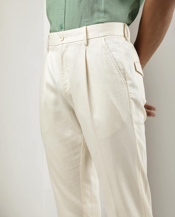 Rare Rabbit Men's Lyte Pastel Yellow Solid Mid-Rise Regular Fit Lightweight Trouser