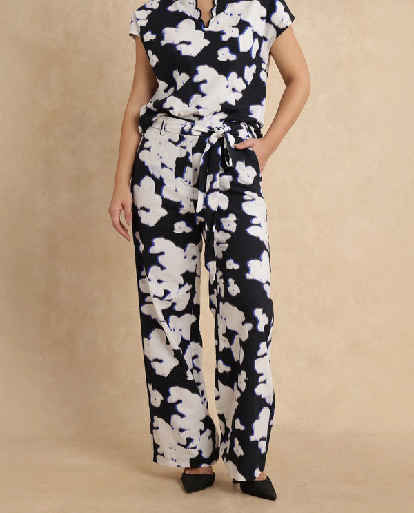 Rareism Women Janfara-B Black 100% Cotton Fabric Wide Fit Ankle Length Abstract Print Trouser