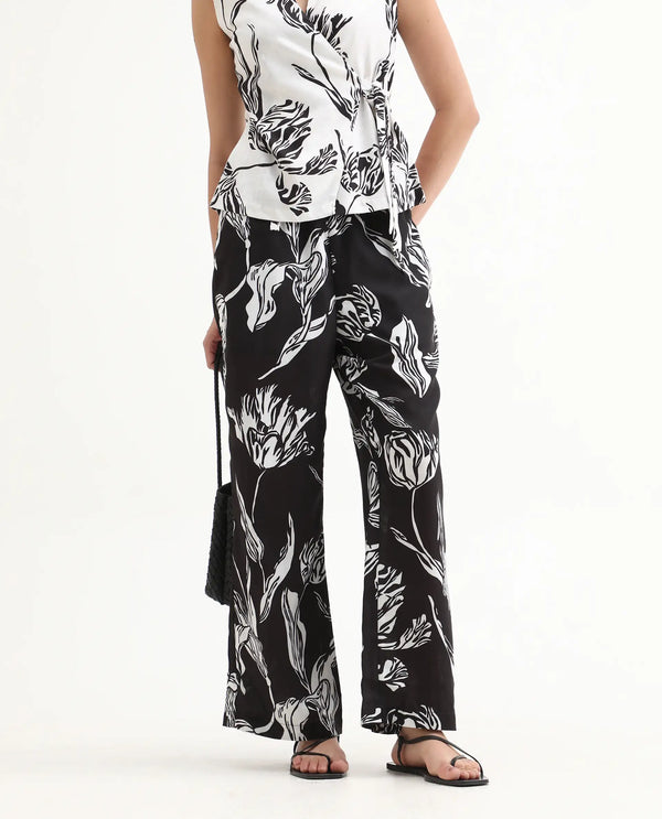 Rareism Women Janfu-B Black 100% Polyester Fabric Wide Fit Ankle Length Floral Print Trouser