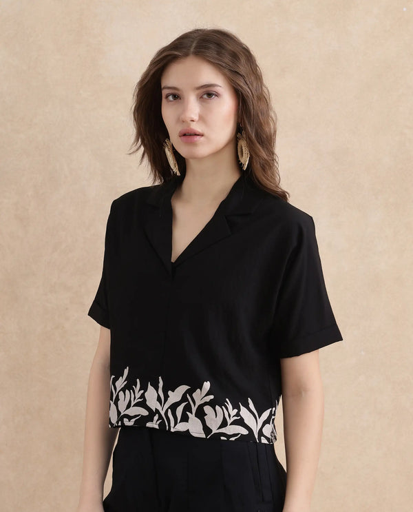 Rareism Women Janhemo Black Viscose Blend Fabric Regular Sleeve Boxy Fit Cropped Floral Print Top