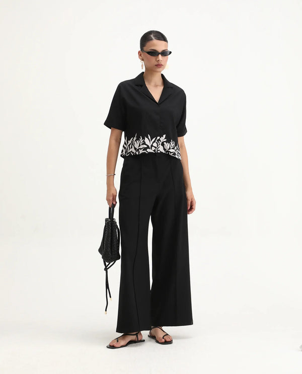 Rareism Women Janhemo Black 85%Viscose 15% Nylon Fabric Regular Sleeve Boxy Fit Cropped Floral Print Top