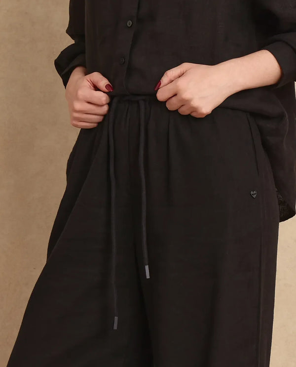 Rareism Women Janry Black Viscose Linen Fabric Straight Fit Ankle Length Plain Trouser