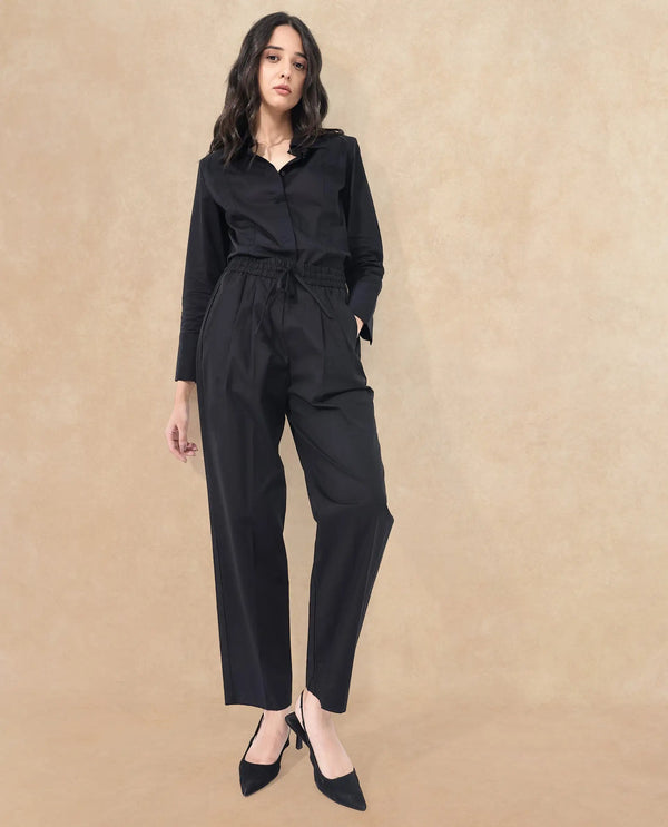 Rareism Women Juven Black Poly Lycra Fabric Regular Fit Mid Rise Solid Ankle Length Trousers