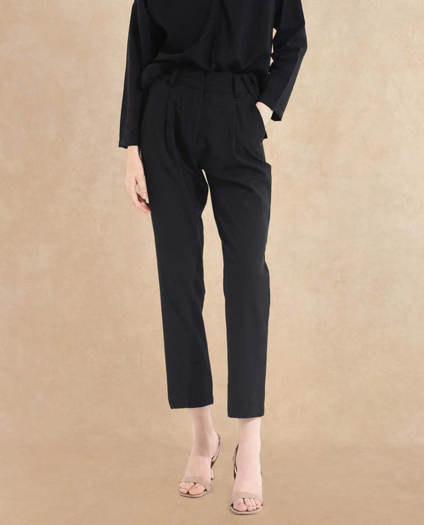 Rareism Women Kaish Black  Straight Fit Ankle Length Plain Trouser