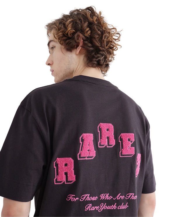 Rare Rabbit Men Kany Dark Grey Short Sleeve Crew Neck Oversized Fit Printed T-Shirt