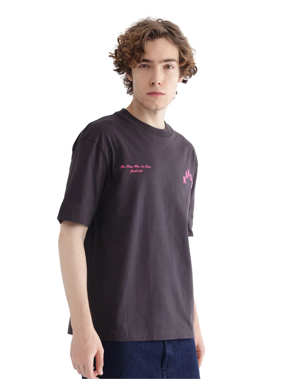 Rare Rabbit Men Kany Dark Grey Short Sleeve Crew Neck Oversized Fit Printed T-Shirt