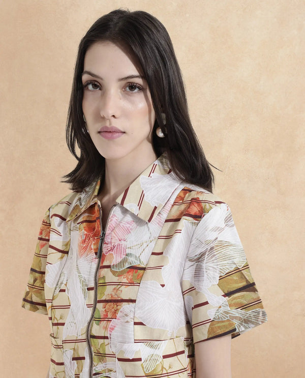 Rareism Women Klapan Multi Short Sleeve Collared Neck Zipper Closure Cropped Floral Print Top