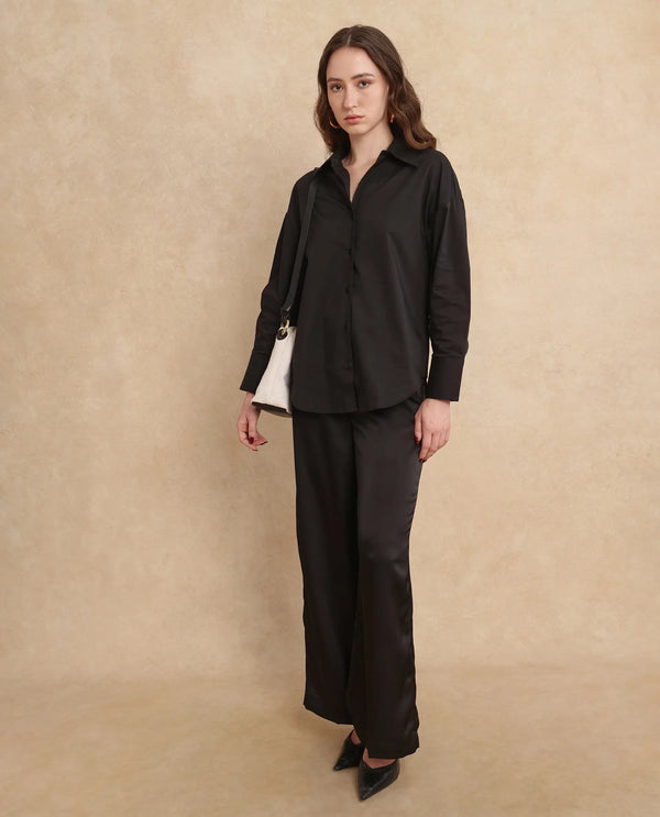 Rareism Women Klox-Uni Black Full Sleeve Collared Neck Button Closure Regular Fit Plain Shirt