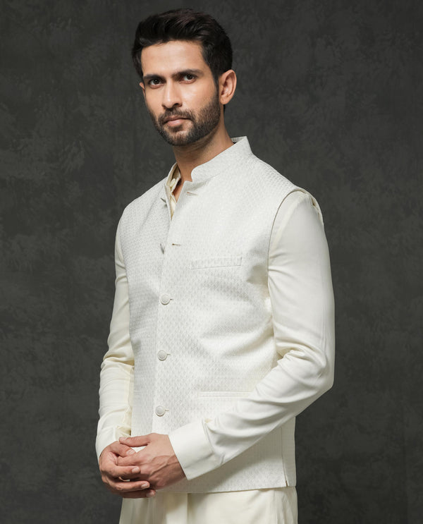 Rare Rabbit Men's Lasmos-Kpb Off White  Kurta-Suit